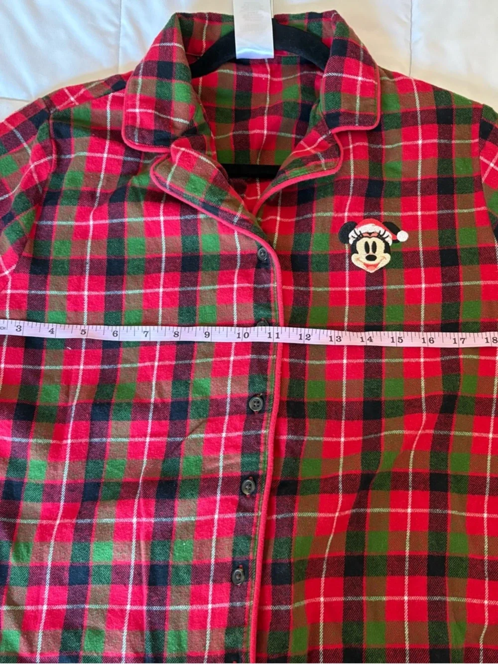 Disney Women’s Red & Green Plaid Minnie Mouse Christmas Pajama Set - Picture 12 of 12